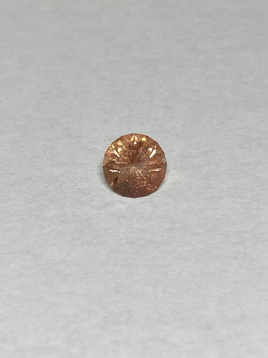 Natural Pink/Red Oregon Sunstone with Schiller, Round Brilliant Cut 2.5 Carat, 9.1 MM