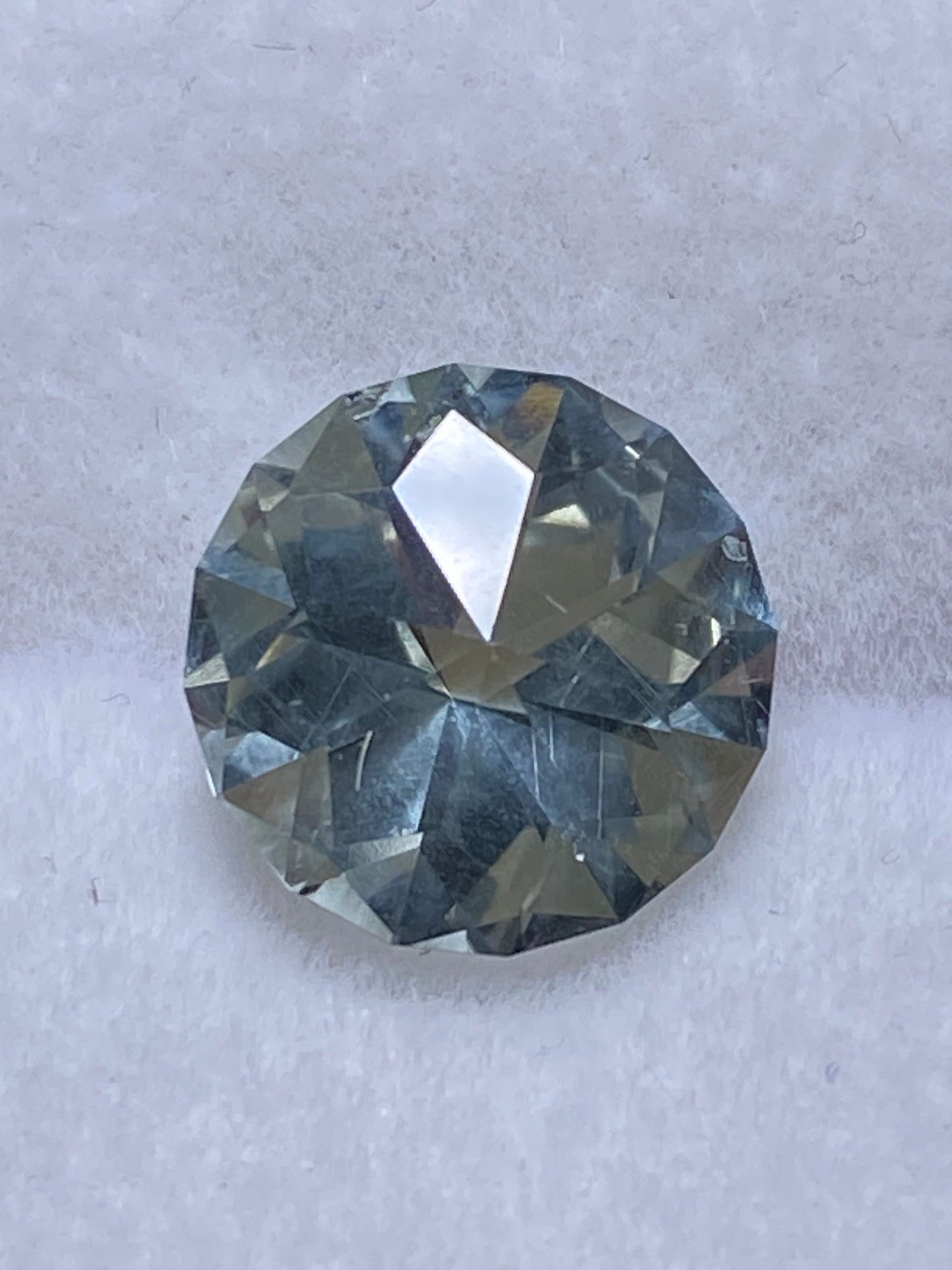 Prasiolite, Light Green Quartz, Faceted Apex Crown Gemstone, 2.7 Carat, 9.8mm